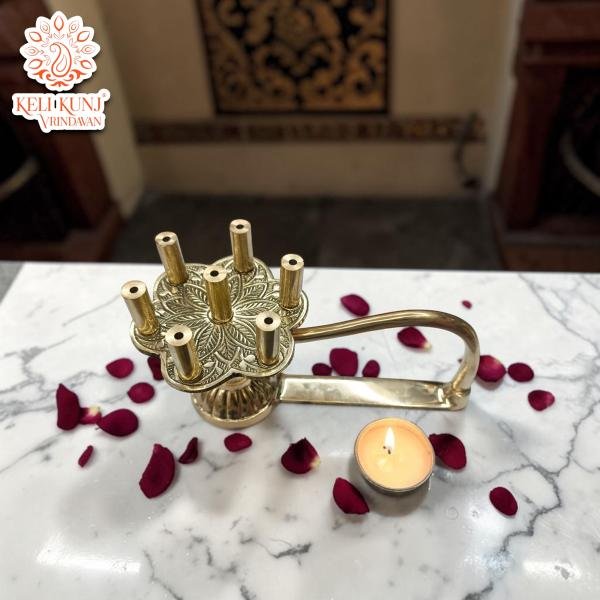 Aarti Stand in Brass | Traditional Temple Style Aarti Stand | Inspired by Radhavallabh, Banke Bihari & Radha Raman Temples