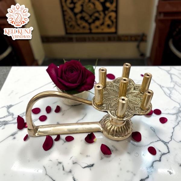 Aarti Stand in Brass | Traditional Temple Style Aarti Stand | Inspired by Radhavallabh, Banke Bihari & Radha Raman Temples